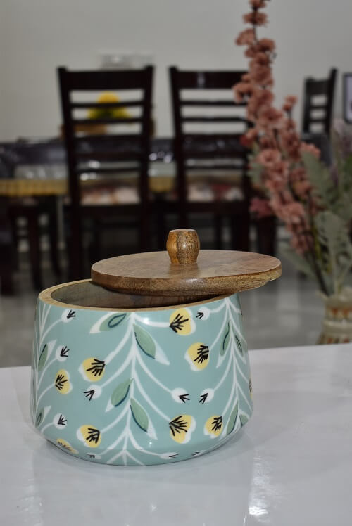 Wooden Canister With Lid Tulip Triumph 02