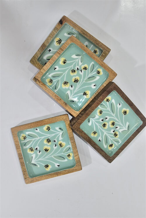 Wooden Coasters Tulip Square Set Of 04 1