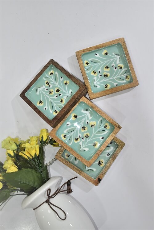 Wooden Coasters Tulip Square Set Of 04 2