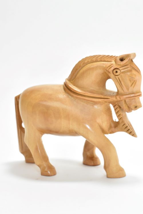 Wooden Horse Carved Plain 2-5 Inch 3