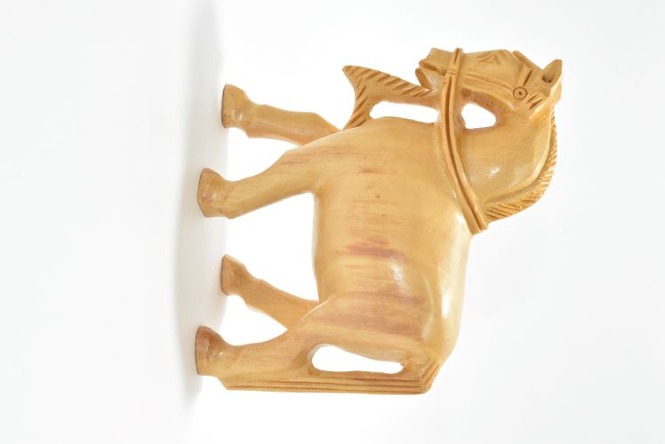 Wooden Horse Carved Plain 3 Inch 2